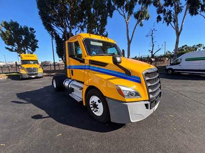 Freightliner Cascadia 126 Single Axle Day Cab Truck - 410HP, 12 Speed Automatic
