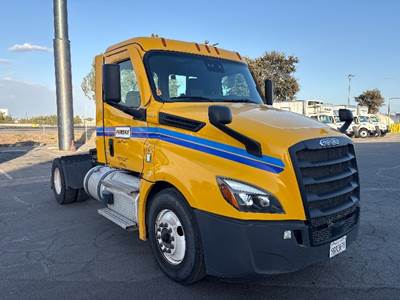 Freightliner Cascadia 126 Single Axle Day Cab Truck - 410HP, 12 Speed Automatic