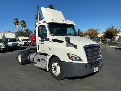 Freightliner Cascadia 126 Single Axle Day Cab Truck - 410HP, 12 Speed Automatic