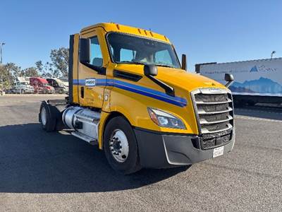 Freightliner Cascadia 126 Single Axle Day Cab Truck - 410HP, 12 Speed Automatic