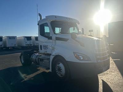 Freightliner Cascadia 126 Single Axle Day Cab Truck - 410HP, 12 Speed Automatic