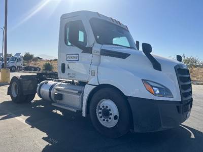 Freightliner Cascadia 126 Single Axle Day Cab Truck - 410HP, 12 Speed Automatic
