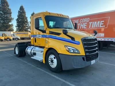 Freightliner Cascadia 126 Single Axle Day Cab Truck - 410HP, 12 Speed Automatic