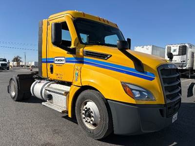 Freightliner Cascadia 126 Single Axle Day Cab Truck - 410HP, 12 Speed Automatic
