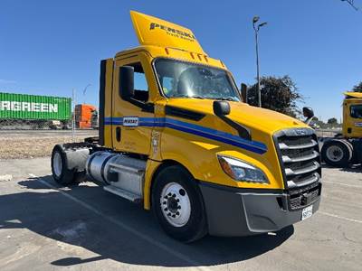 Freightliner Cascadia 126 Single Axle Day Cab Truck - 410HP, 12 Speed Automatic