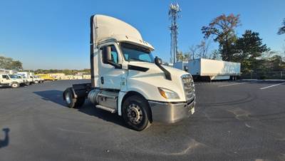 Freightliner Cascadia 126 Single Axle Day Cab Truck - 410HP, 12 Speed Automatic