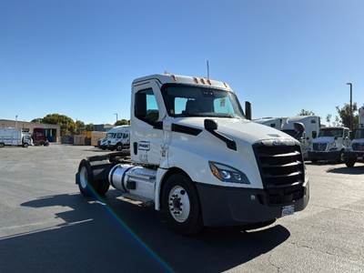 Freightliner Cascadia 126 Single Axle Day Cab Truck - 410HP, 12 Speed Automatic