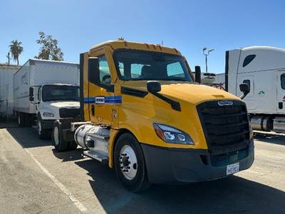 Freightliner Cascadia 126 Single Axle Day Cab Truck - 410HP, 12 Speed Automatic