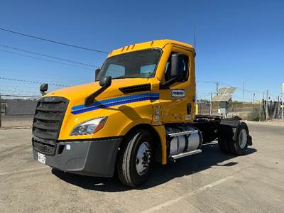 Freightliner Cascadia 126 Single Axle Day Cab Truck - 410HP, 12 Speed Automatic