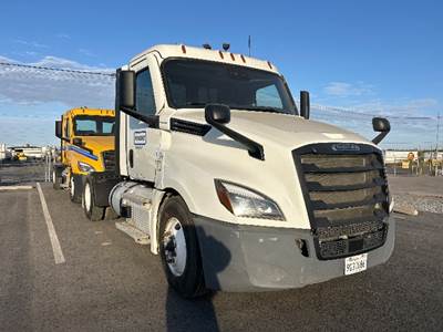 Freightliner Cascadia 126 Single Axle Day Cab Truck - 410HP, 12 Speed Automatic