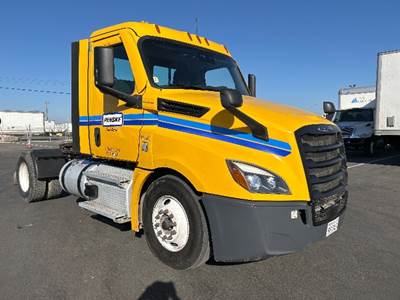 Freightliner Cascadia 126 Single Axle Day Cab Truck - 410HP, 12 Speed Automatic