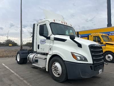 Freightliner Cascadia 126 Single Axle Day Cab Truck - 410HP, 12 Speed Automatic