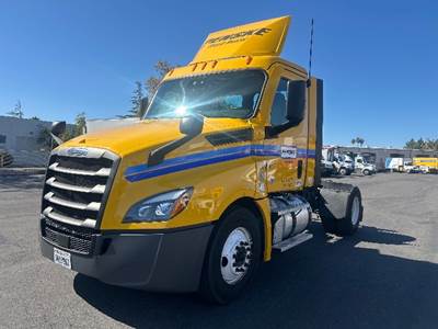 Freightliner Cascadia 126 Single Axle Day Cab Truck - 410HP, 12 Speed Automatic
