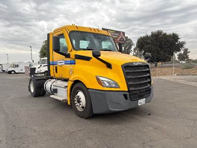 Freightliner Cascadia 126 Single Axle Day Cab Truck - 410HP, 12 Speed Automatic