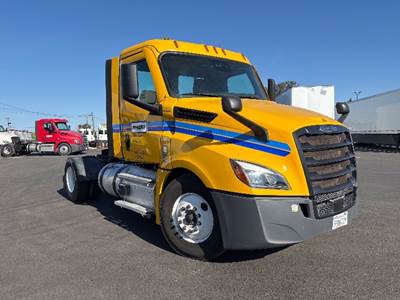 Freightliner Cascadia 126 Single Axle Day Cab Truck - 410HP, 12 Speed Automatic