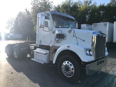 Freightliner Coronado 122 SD Day Cab Truck - Cummins 450HP, 13 Speed Automatic