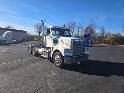 Freightliner Coronado 122 SD Day Cab Truck - 505HP, 13 Speed Manual