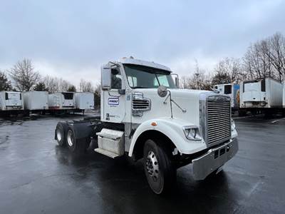 Freightliner Coronado 122 SD Day Cab Truck - Cummins 450HP, 13 Speed Automatic