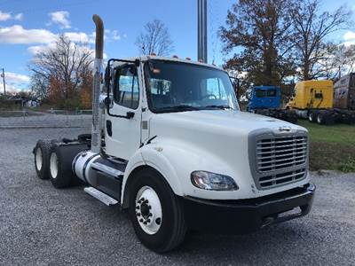 Freightliner M2 112 Day Cab Truck - 435HP, 10 Speed Automatic