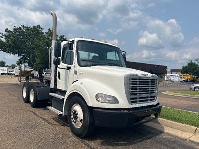 Freightliner M2 112 Day Cab Truck - 435HP, 10 Speed Manual
