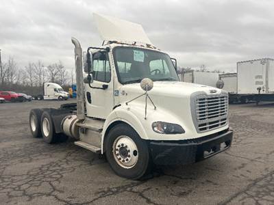 Freightliner M2 112 Day Cab Truck - 450HP, 10 Speed Automatic