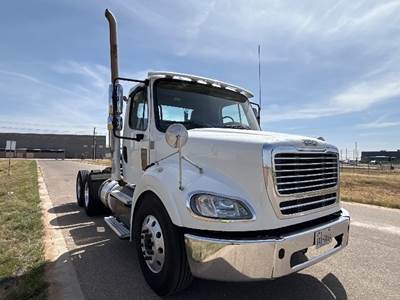 Freightliner M2 112 Day Cab Truck - 450HP, 10 Speed Automatic