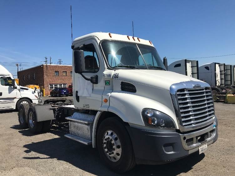 2017 Freightliner X11364ST Day Cab Truck 450HP, 10 Speed Manual For