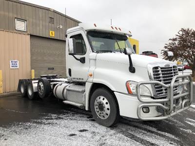 Freightliner X12584ST Day Cab Truck - 455HP, 12 Speed Automatic