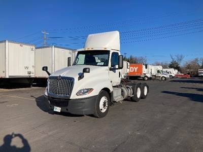 International LT625 Day Cab Truck - 430HP, 10 Speed Automatic