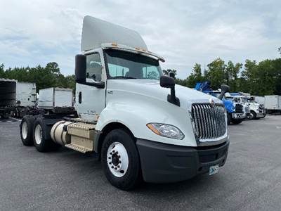International LT625 Day Cab Truck - 430HP, 10 Speed Automatic
