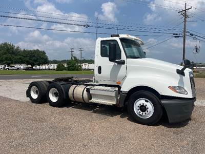 International LT625 Day Cab Truck - 430HP, 10 Speed Automatic