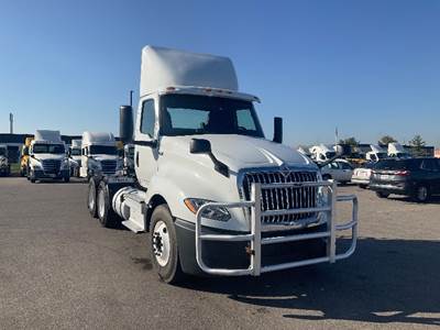 International LT625 Day Cab Truck - 430HP, 10 Speed Automatic