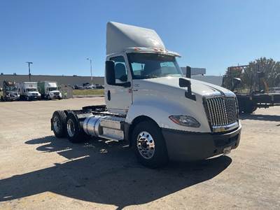 International LT625 Day Cab Truck - 430HP, 10 Speed Automatic