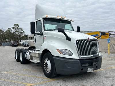 International LT625 Day Cab Truck - 430HP, 10 Speed Automatic