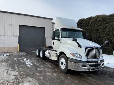 International LT625 Day Cab Truck - 430HP, 12 Speed Automatic
