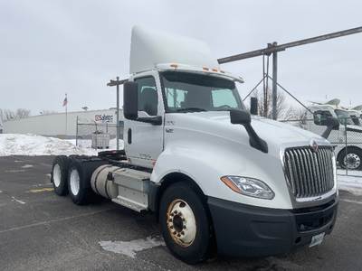 International LT625 Day Cab Truck - 430HP, 10 Speed Automatic
