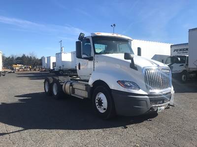 International LT625 Day Cab Truck - 430HP, 10 Speed Automatic