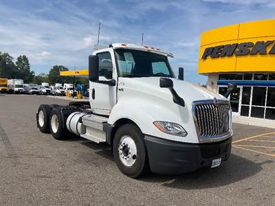 International LT625 Day Cab Truck - 430HP, 10 Speed Automatic