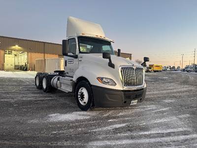 International LT625 Day Cab Truck - 430HP, 10 Speed Automatic