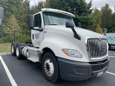 International LT625 Day Cab Truck - 430HP, 10 Speed Automatic