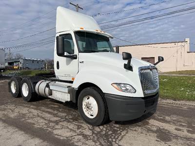 International LT625 Day Cab Truck - 430HP, 10 Speed Automatic