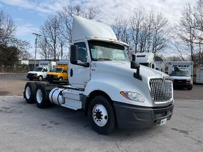 International LT625 Day Cab Truck - 430HP, 10 Speed Automatic