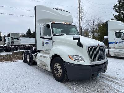 International LT625 Day Cab Truck - Cummins 450HP, 10 Speed Automatic