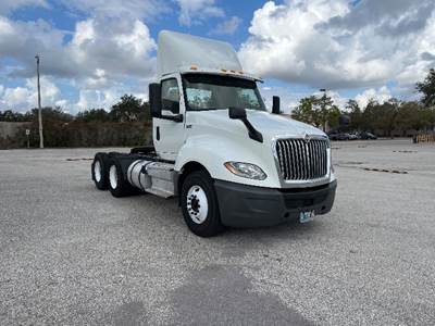 International LT625 Day Cab Truck - 430HP, 10 Speed Automatic