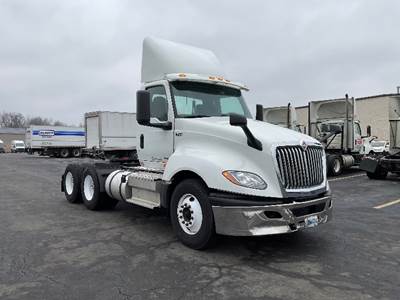 International LT625 Day Cab Truck - 430HP, 10 Speed Automatic