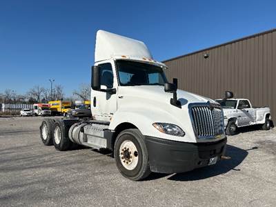 International LT625 Day Cab Truck - 430HP, 10 Speed Automatic
