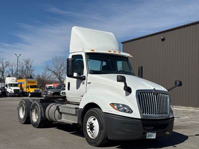 International LT625 Day Cab Truck - 430HP, 10 Speed Automatic
