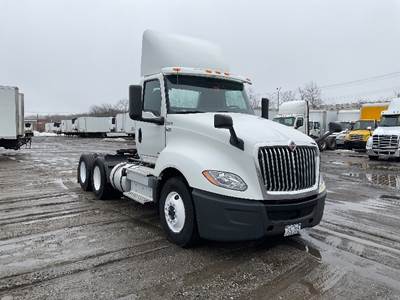 International LT625 Day Cab Truck - 430HP, 10 Speed Automatic