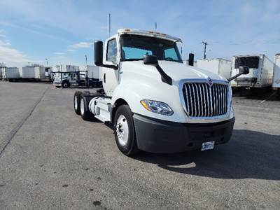 International LT625 Day Cab Truck - 430HP, 10 Speed Automatic