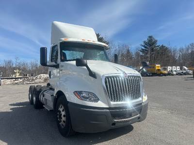 International LT625 Day Cab Truck - 430HP, 10 Speed Automatic